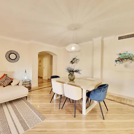 Luxury Hacienda Playa 马尔韦利亚