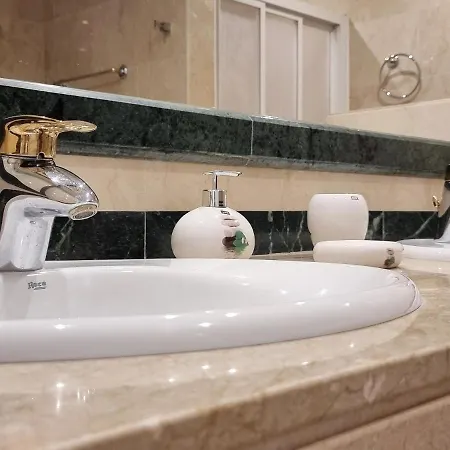 Luxury Hacienda Playa * 马尔韦利亚